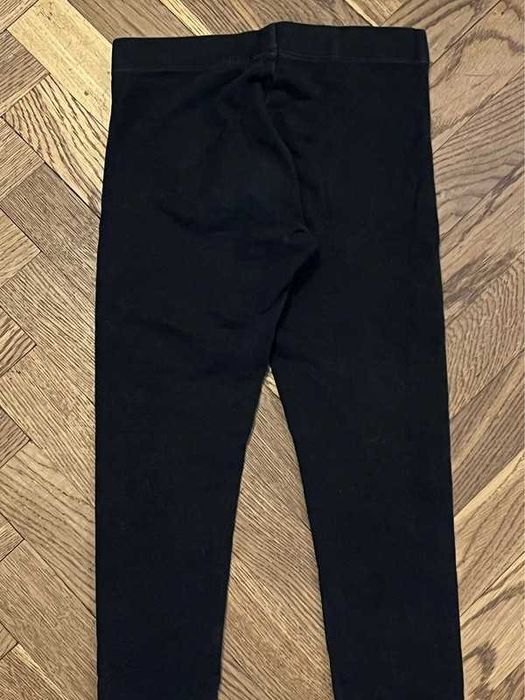 Ocieplane leginsy z grubej bawełny z meszkiem.