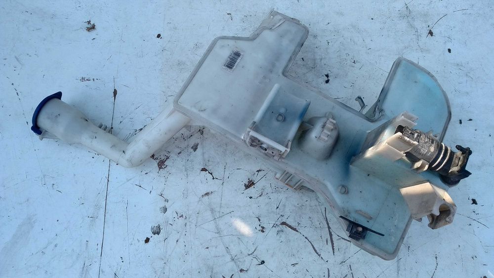 Citroen C5 III X7 08-16r Zbiorniczek spryskiwaczy z pompką