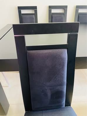 Conjunto de mesa de jantar com seis cadeiras