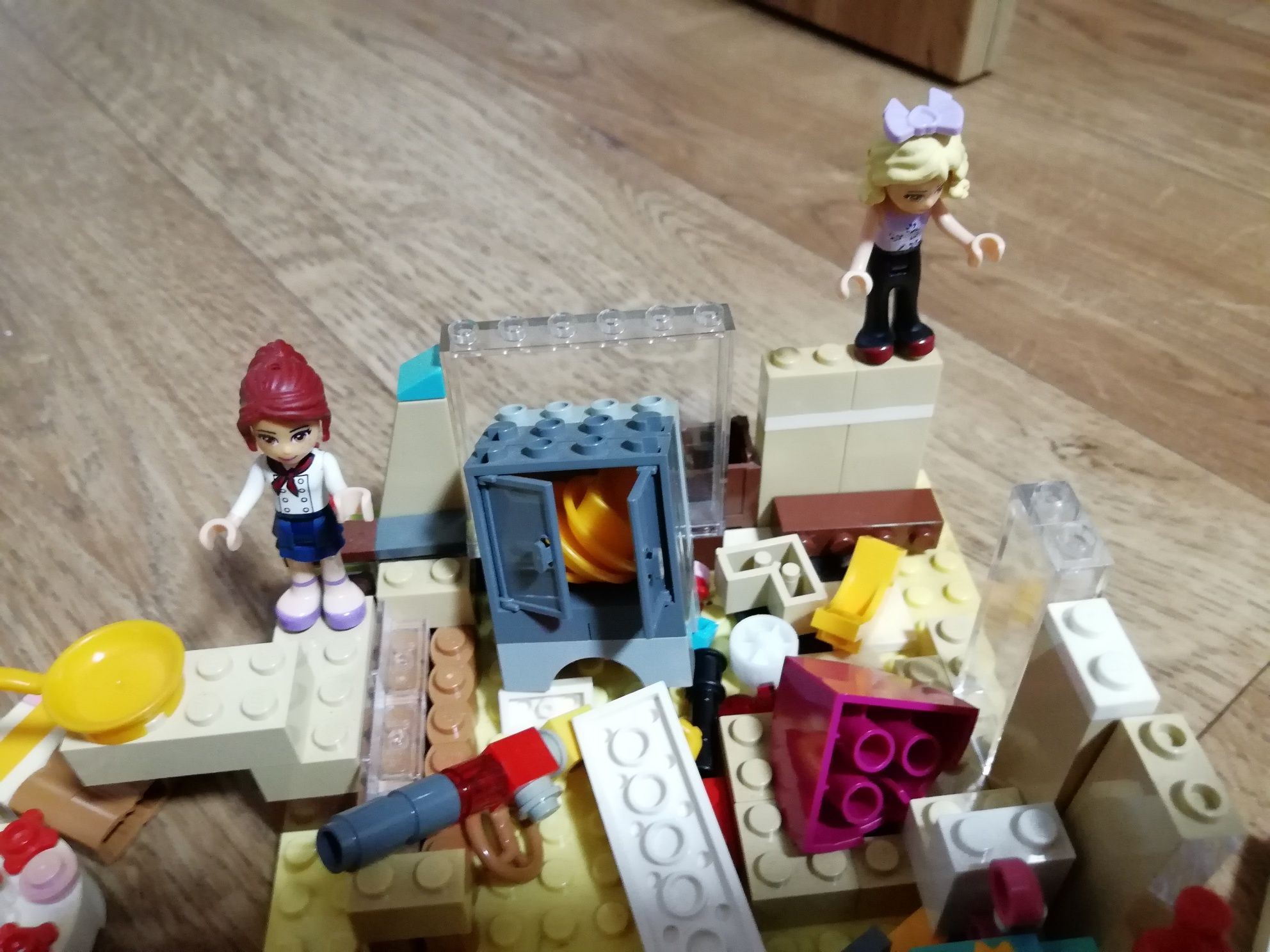 Конструктор Lego frends пекарня  41006