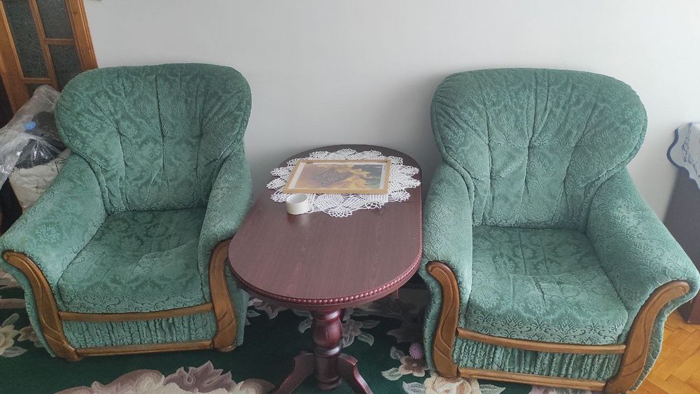 Диван та два крісла