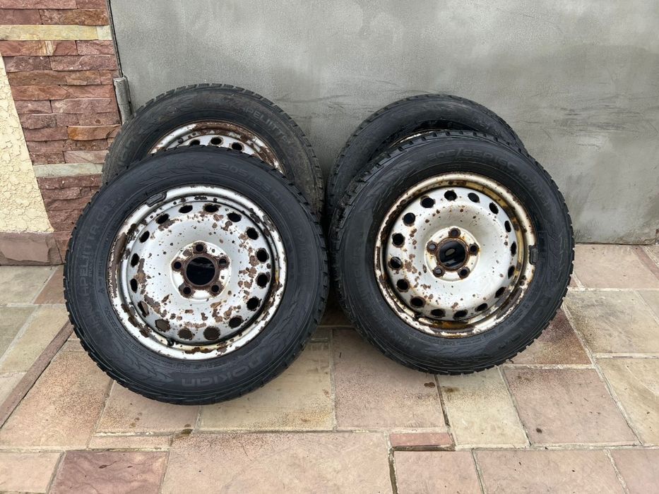 Диски з шинами Renault Trafic 205/65 r16c