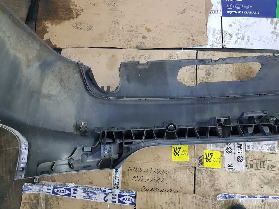 AUDI A6 C6 Zderzak Tylny 4 PDC Czujniki pod Hak KOMBI LY7W