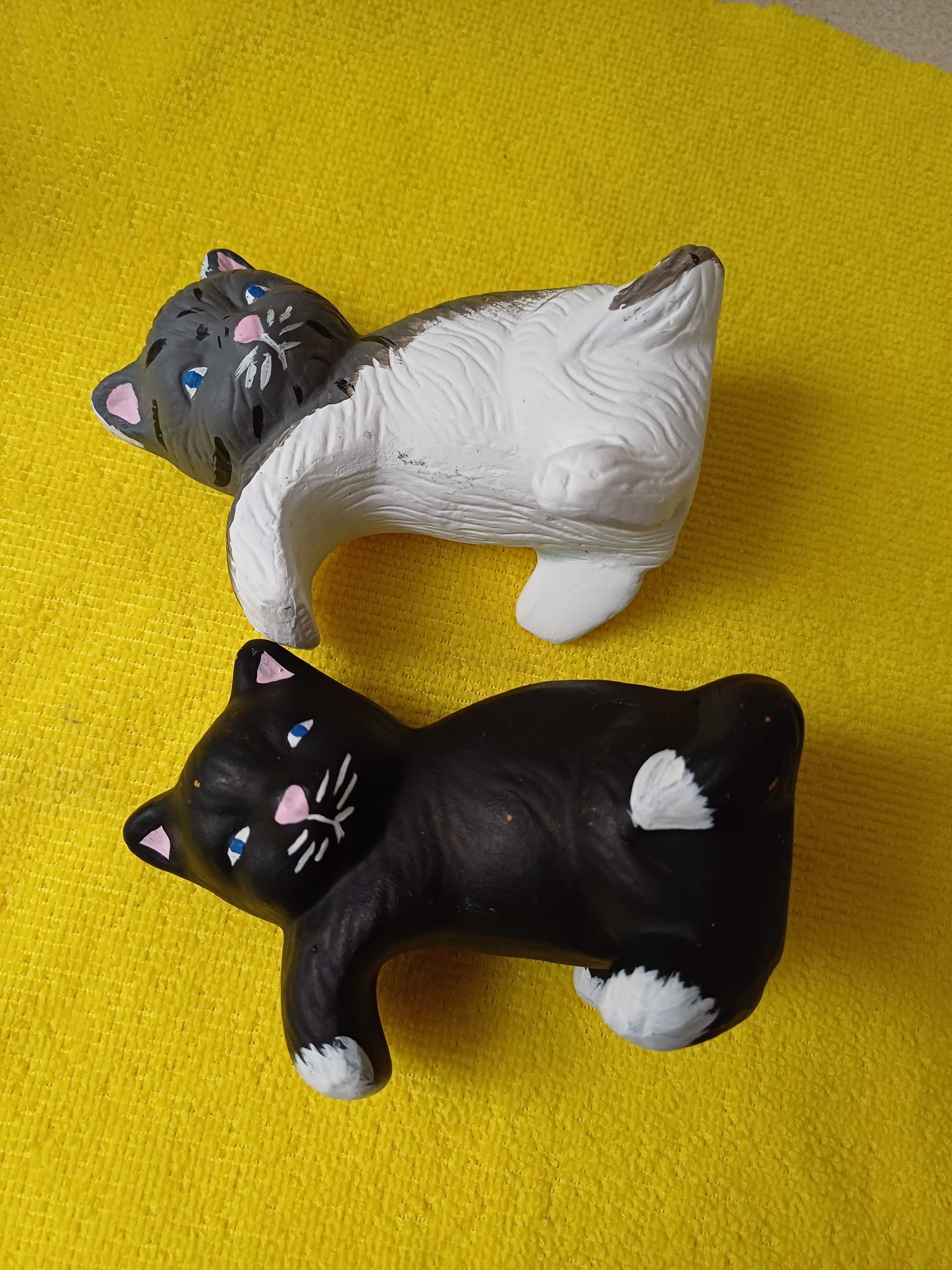 2  figurkI kota ceramika