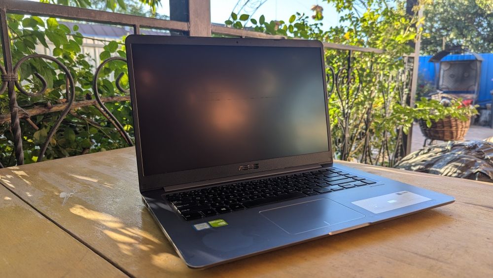 Ноутбук ASUS Vivobook F510UF