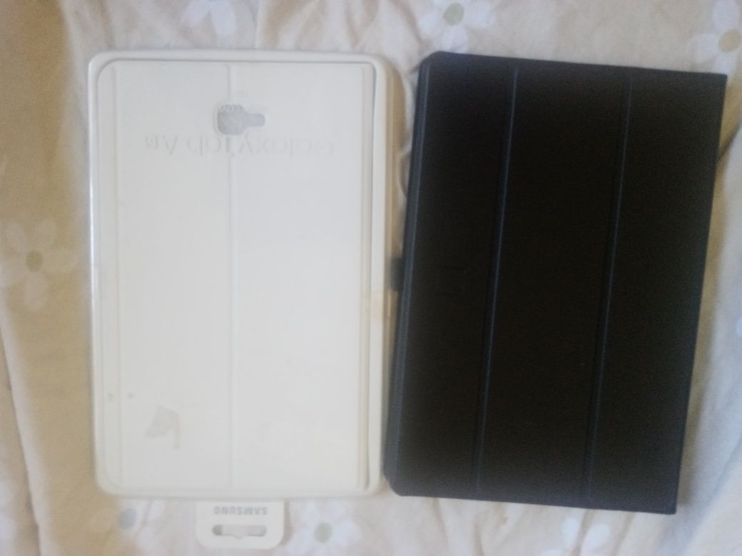 Duas bolsas para tablet