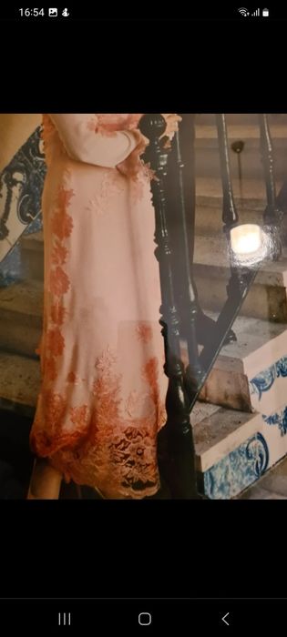 Marque a diferença, com este lindo vestido novo, de festa  ou cerimóni