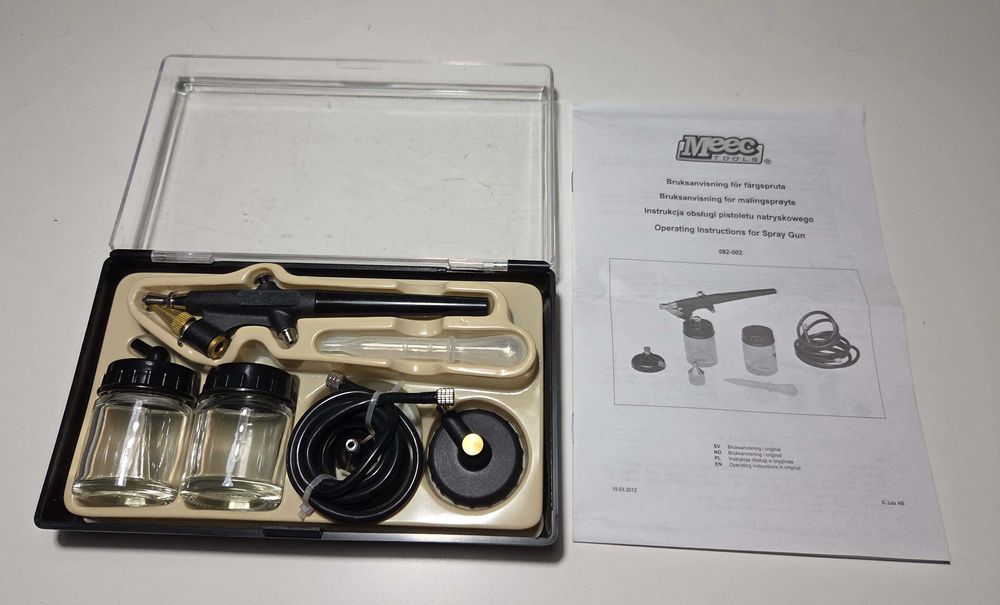 Pistolet natryskowy (aerograf) firmy Meec