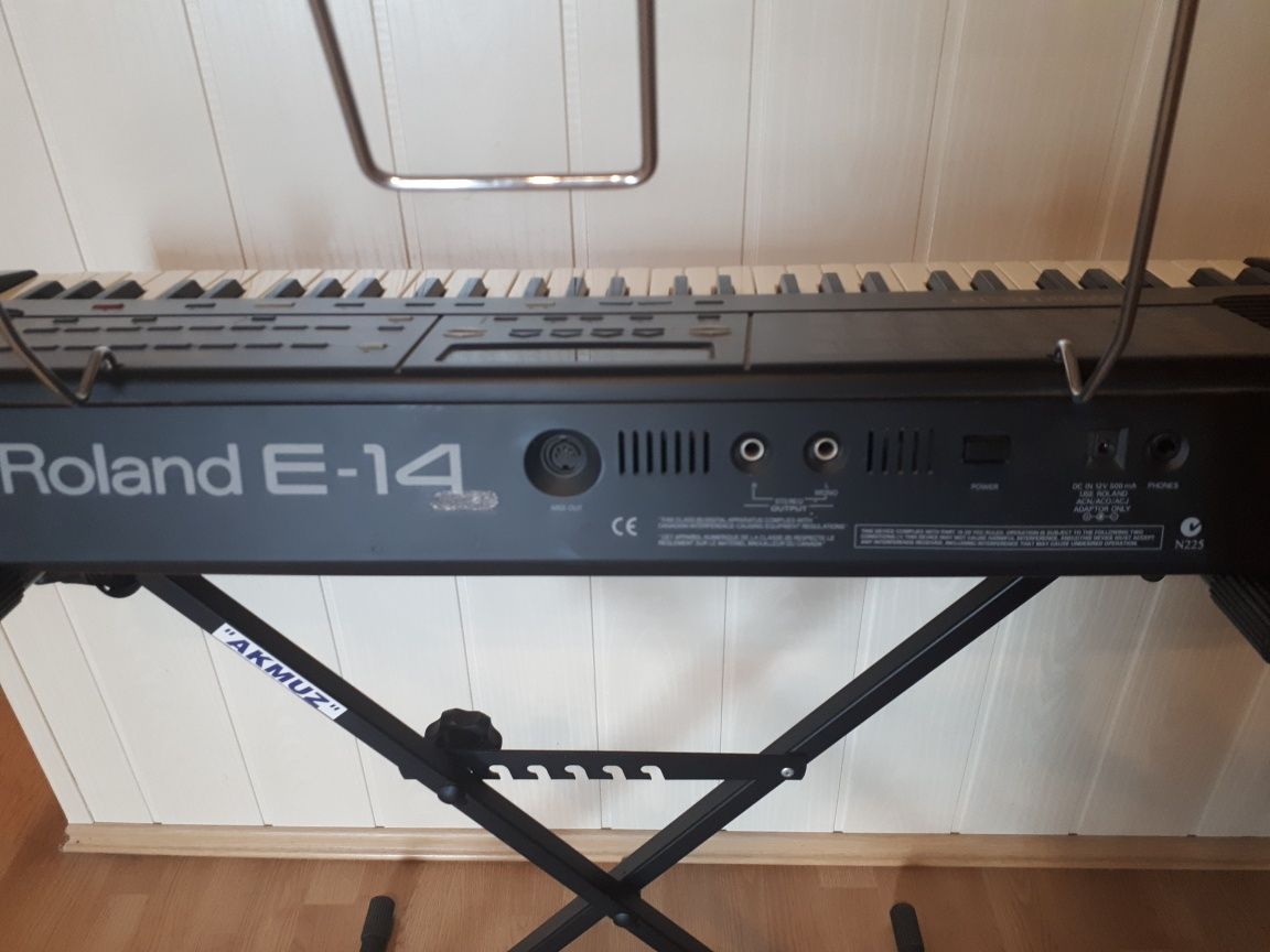Roland E-14 intelligent keyboard