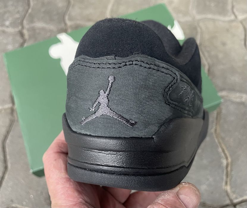 Jordan Flight Court HF3255-010 42-47 у наявності. Оригінал.