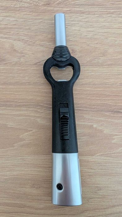 Latarka-zapalarka-otwieracz