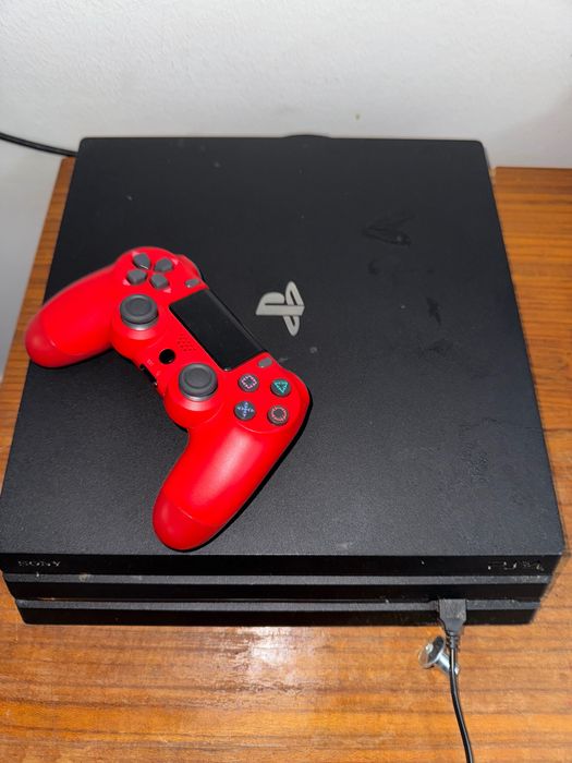 Vendo Ps4 Pro 1TB