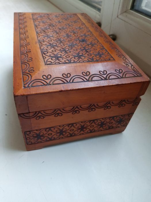 Шкатулка дерево .