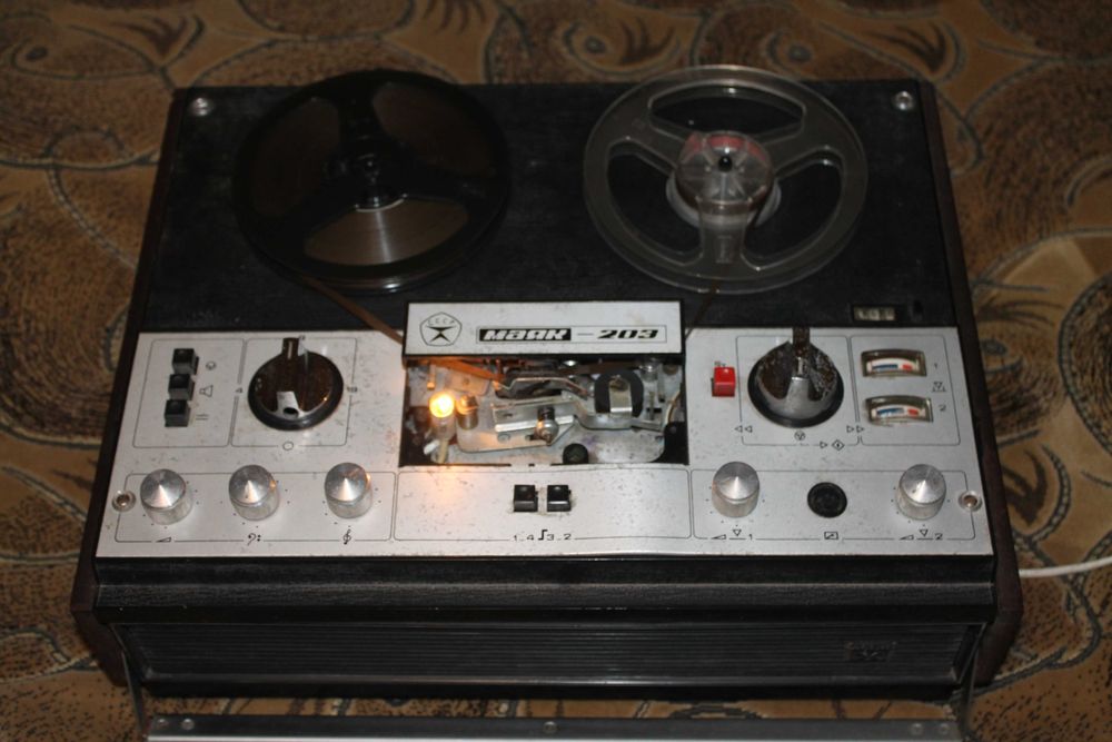 магнитофон Маяк 203