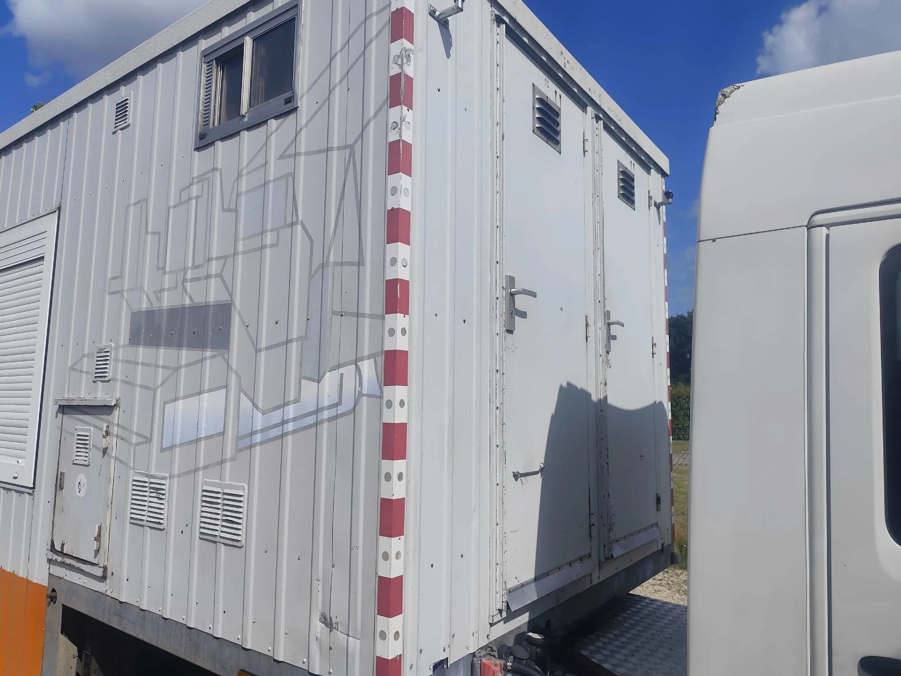Mercedes-Benz Sprinter 3.0 Mercedes BENZ 518 + NACZEPA VELDHUIZEN P33-4 Ala Kamper  Stan Bardzo Dobry