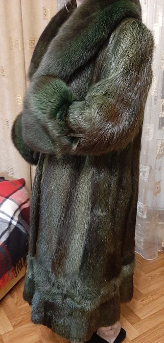 Шуба нутрия с песцом
