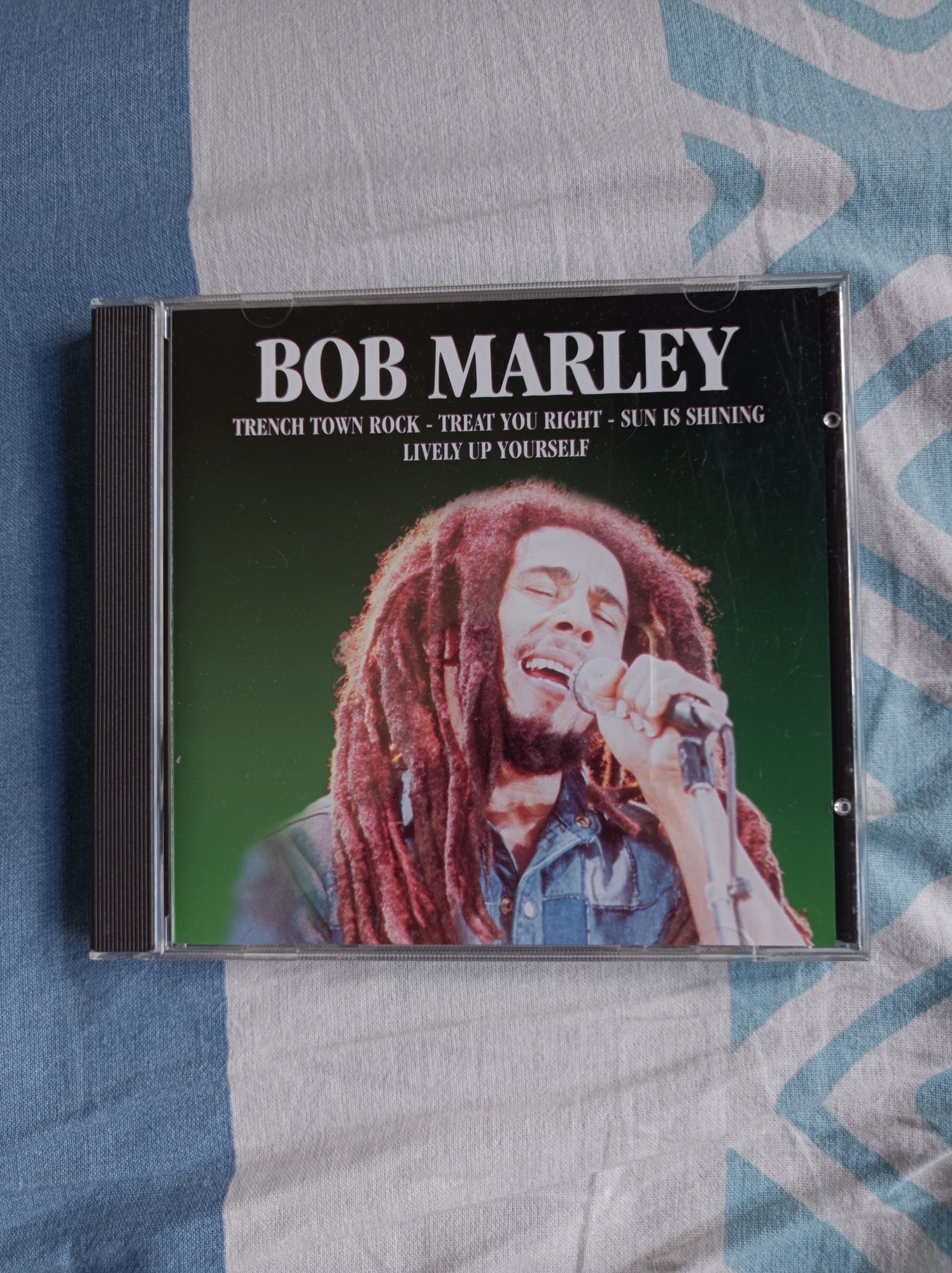 CDs Genesis, Bob Marley