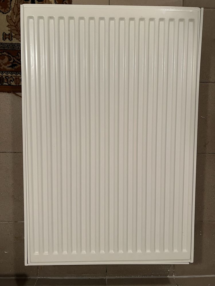 GRZEJNIK BRUGMAN trzypłytowy, dolnozasilany 600x900, po deweloperski