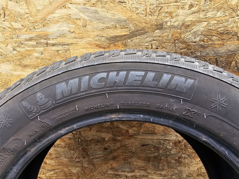 BDB Stan!!  7mm. 205/5/ r16 Michelin Alpin 5. 3116