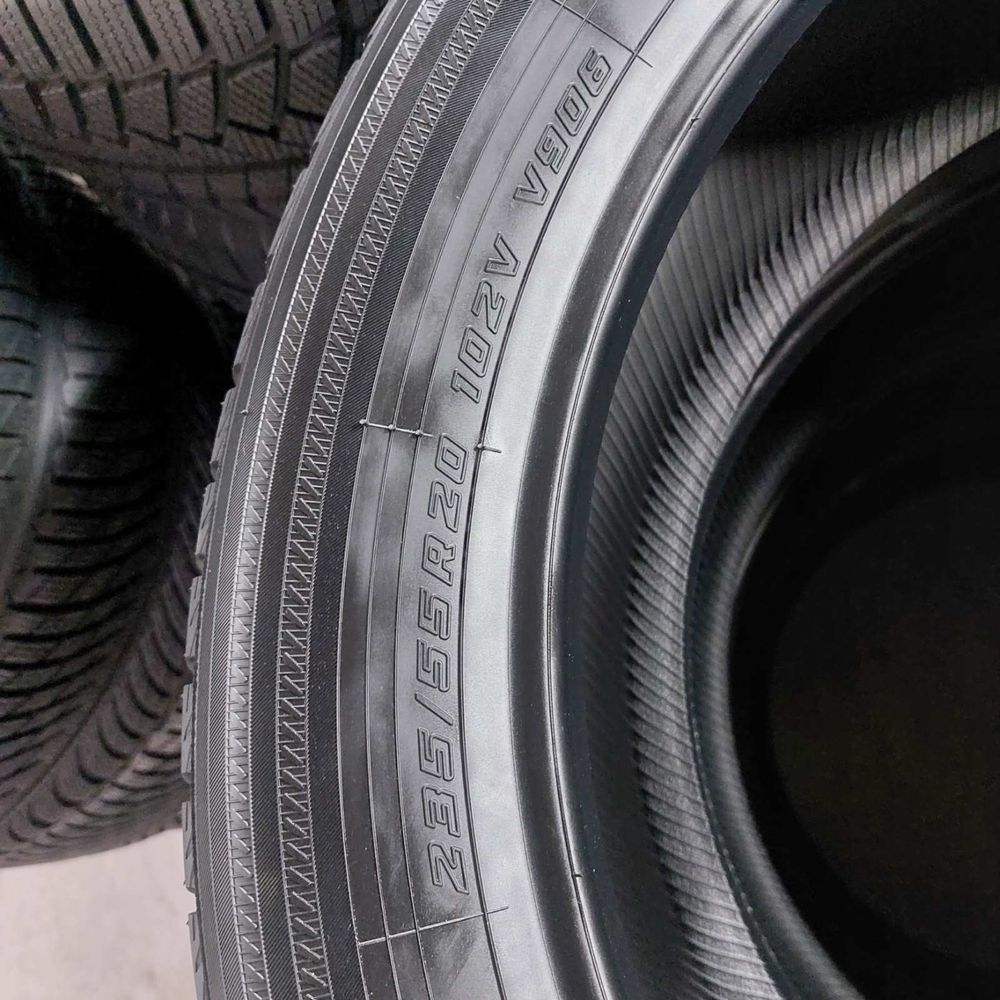 235/55/20 R20 Yokohama Winter W906 SUV 4шт нові зима