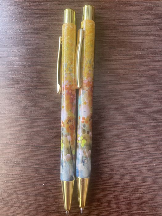 Ручки в подарунковій упаковці