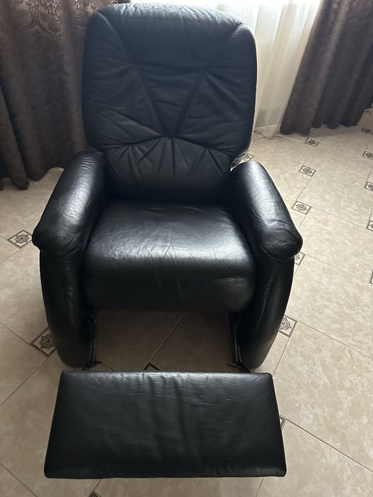 Крісло шкіряне відпочинкове