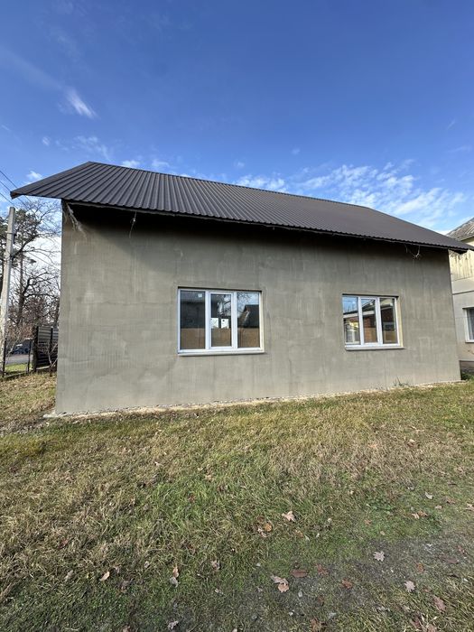 Великий будинок по вулиці Києво-Мироцька з газом