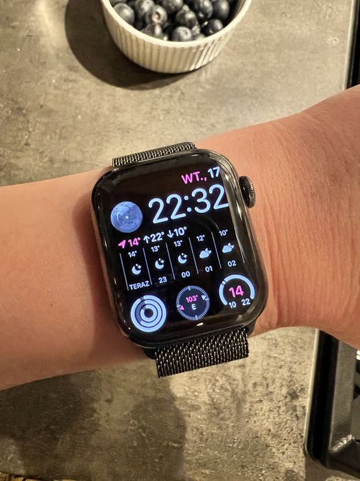 Apple Watch 7 41 mm, stal szlachetna, bransoletka mediolańska, czarny