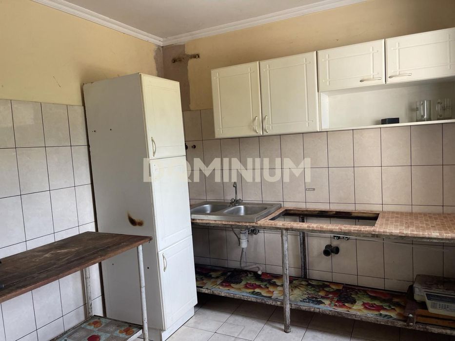 Продається комерція на центральній дорозі, в с. Іза