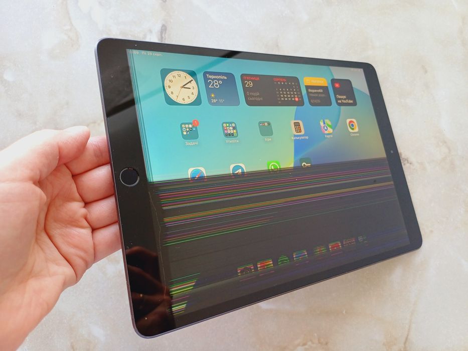 iPad Air 3 -го покоління. Під ремонт