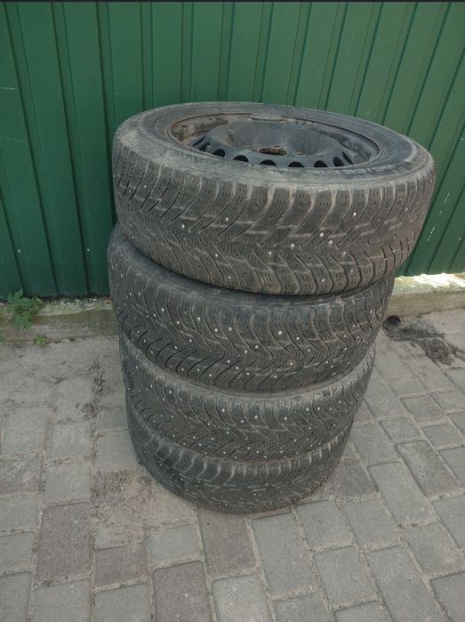 Продам комплект гуми з дисками 195/65/15