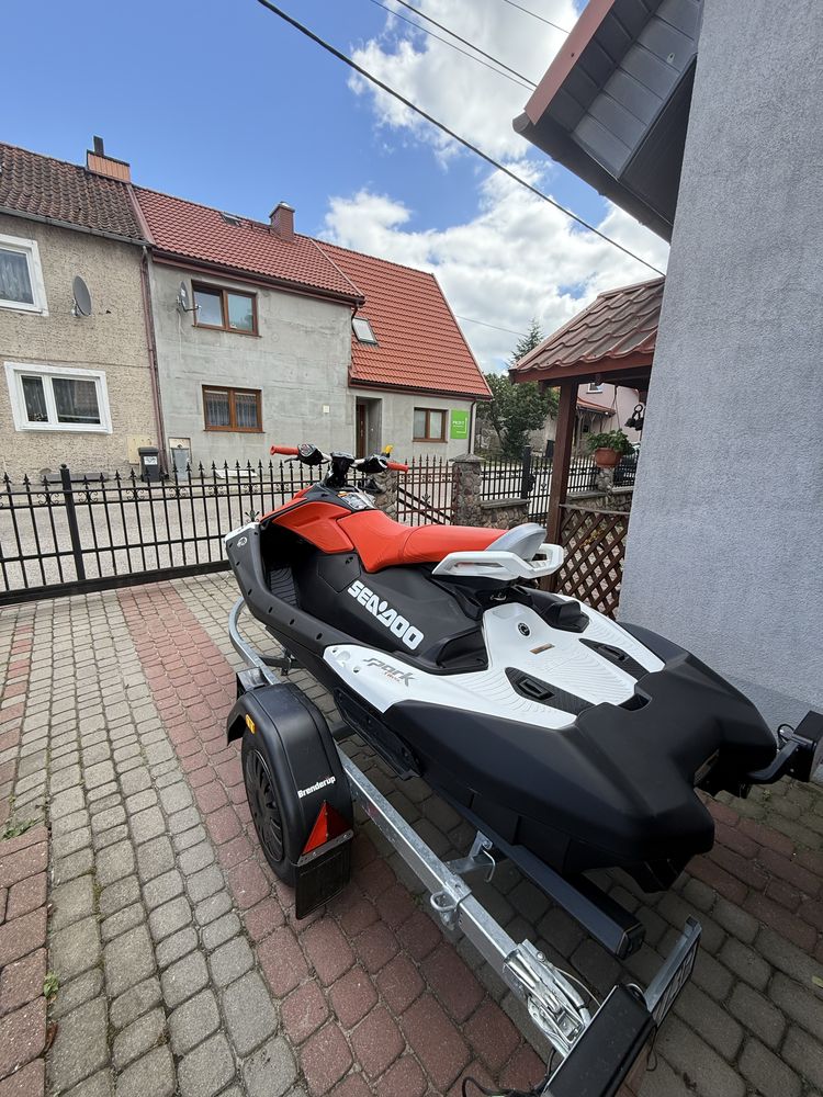 Skuter wodny Sea Doo Spark Trixx 3up 2024 22mth