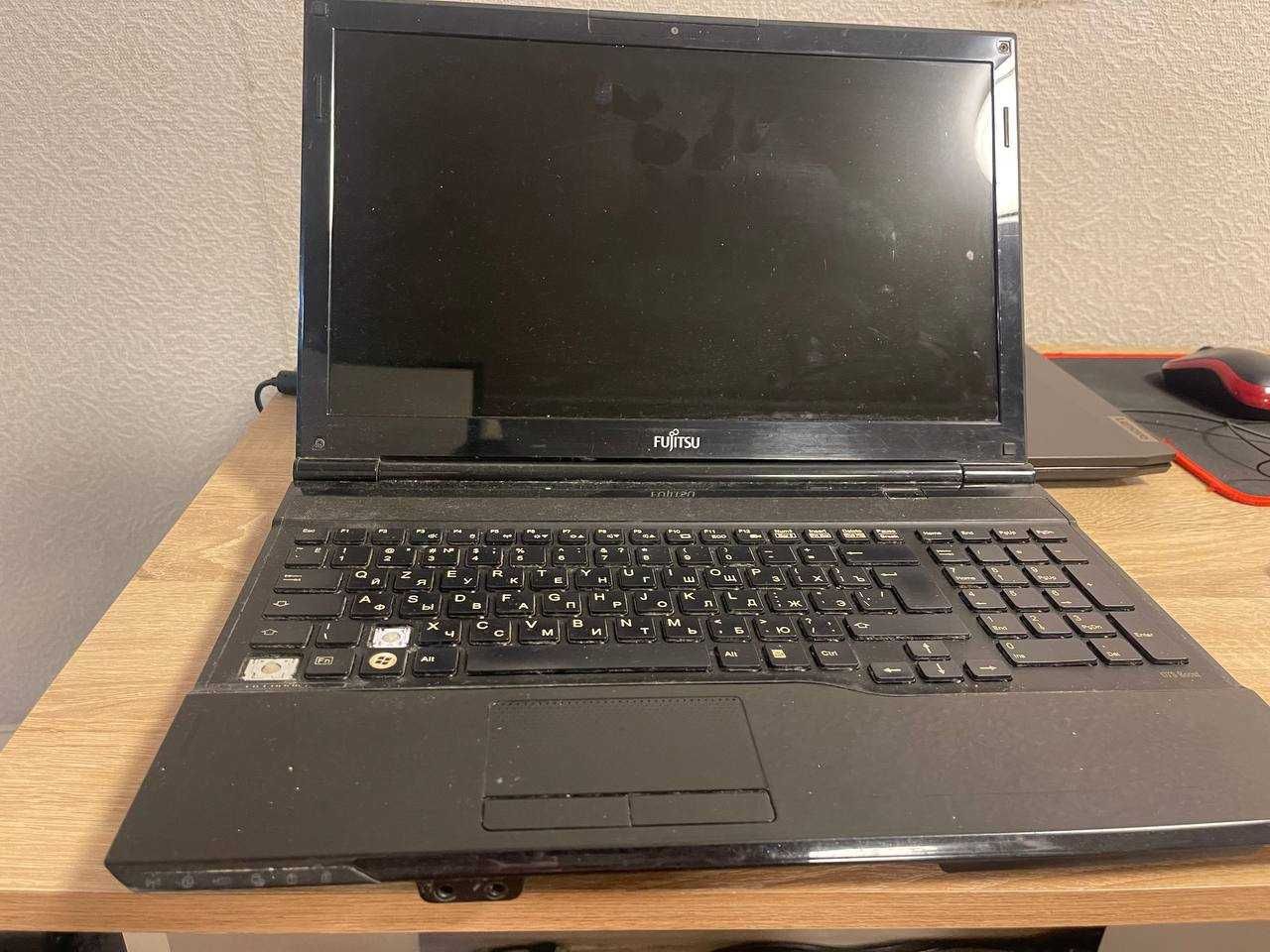 Ноутбук Fujitsu Lifebook AH 532