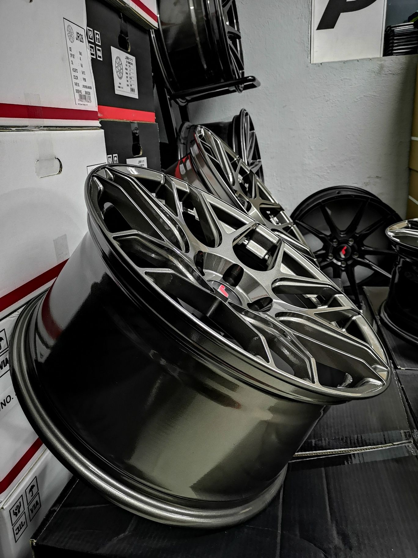 Felgi Japan Racing JR18 19" 8,5J + 9,5J 5x112 5x120 BMW