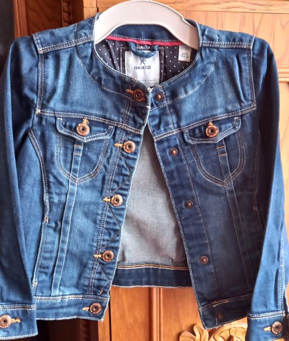 Fajna stylowa kurteczka jeansowa Okaidi 110 (do 116)