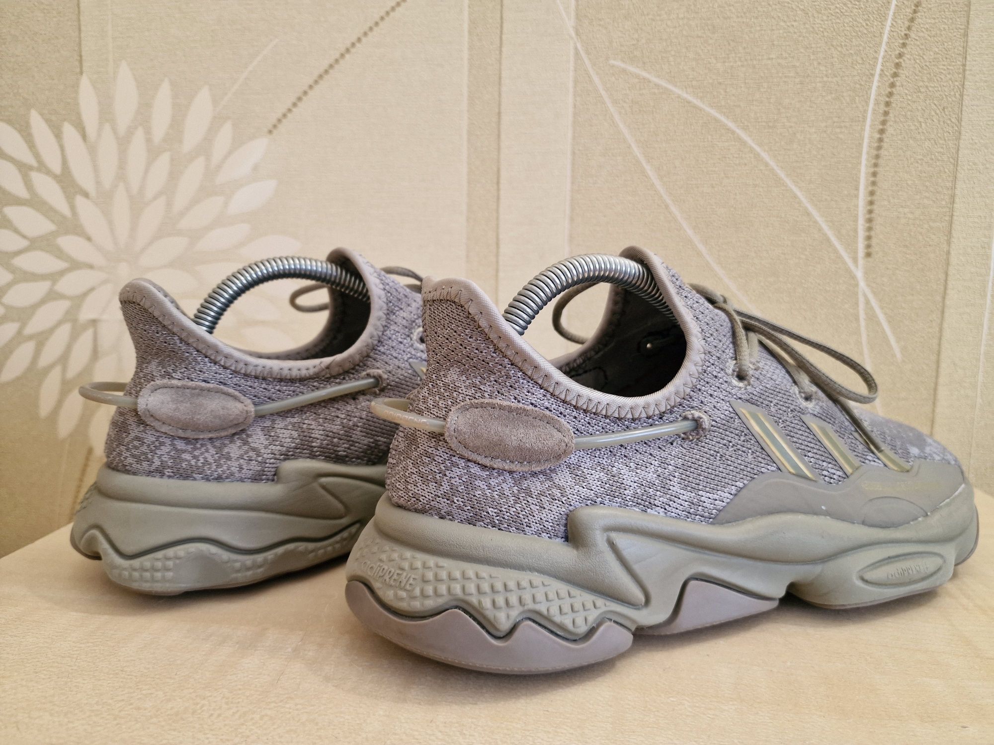 Кросівки Adidas Ozweego Knit оригінал розмір 39 1/3