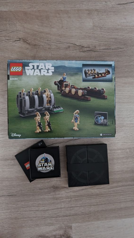 LEGO 40686 + Dwie Monety Kolekcjonerskie