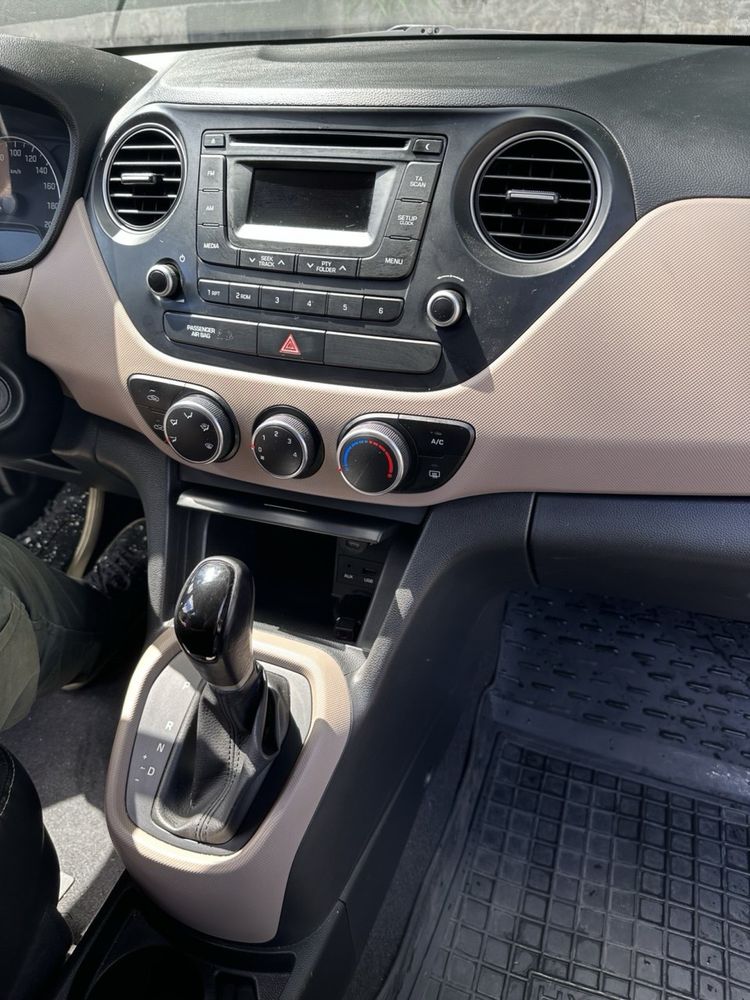 Hyundai i10. Перший власник. Перша реєстрація