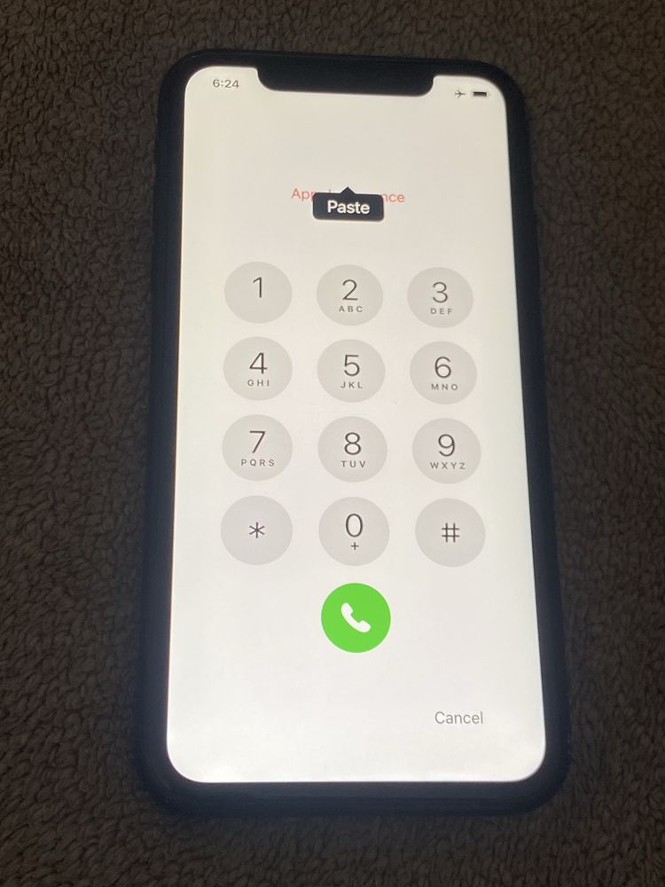 Телефон на запчасти Apple Iphone XR