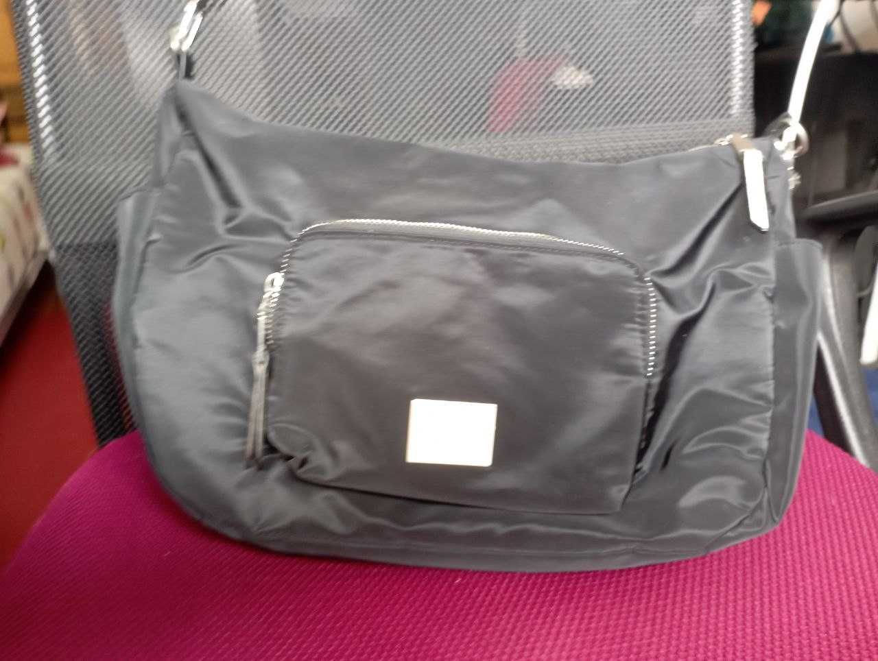 Bolsa de senhora da marca Tiffosi.