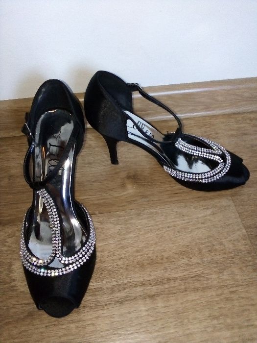 buty zdobione 8cm