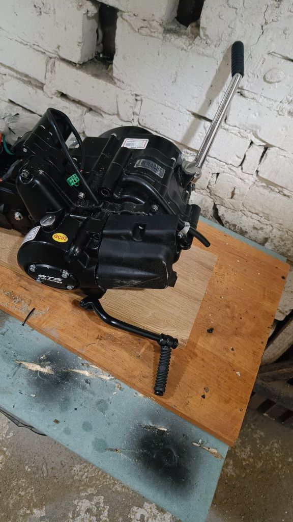 Silnik 125cc BTS 4T