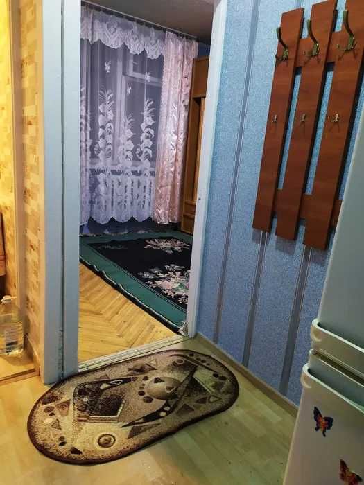 Оренда однокімнатної квартири на Воскресенці. Метро 15 хвилин.