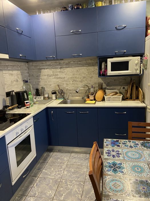 Оренда кімнати  в 4-кімнатній квартирі з хазяями