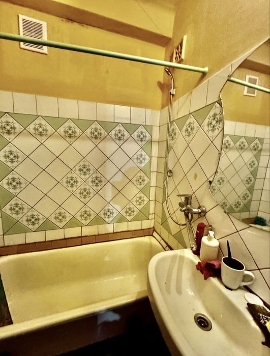 Продается 2 ком кв в Хортицком р-не по ул Светлая