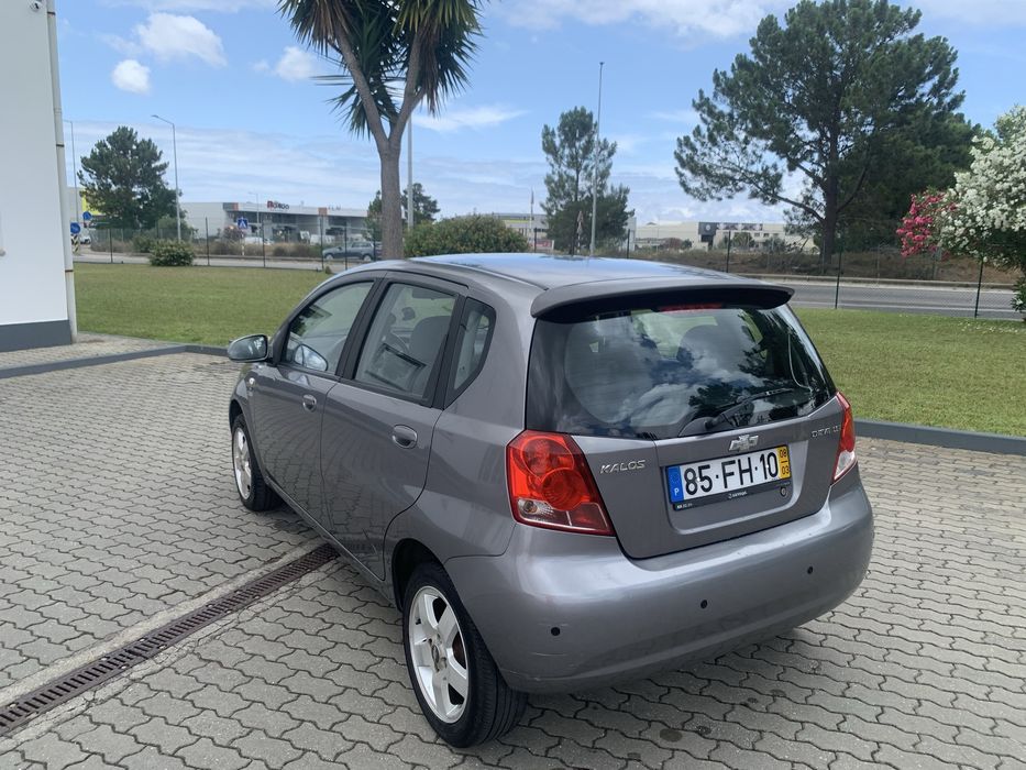 Chevrolet Kalos 1.2 SE looks