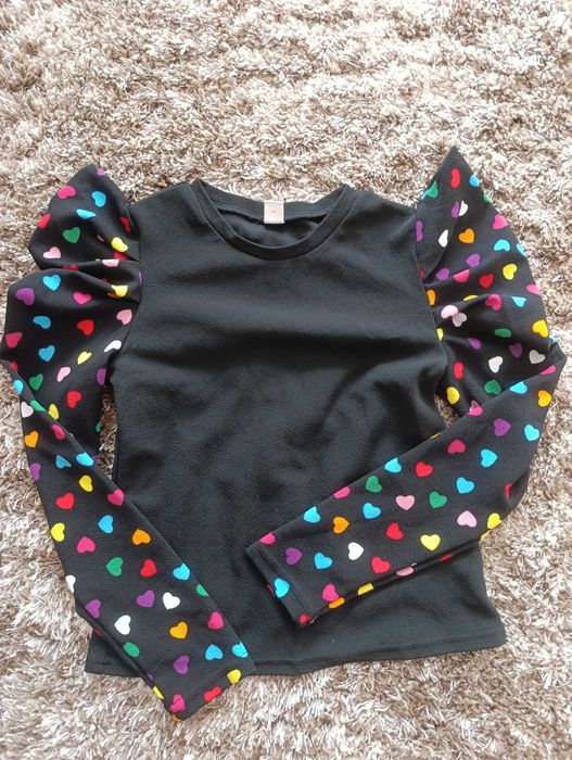 Bluzka dla dziewczynki z bufiastymi rękawami