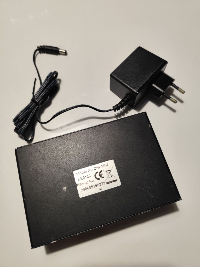 HDMI splitter para 4 TVs mesmo tempo