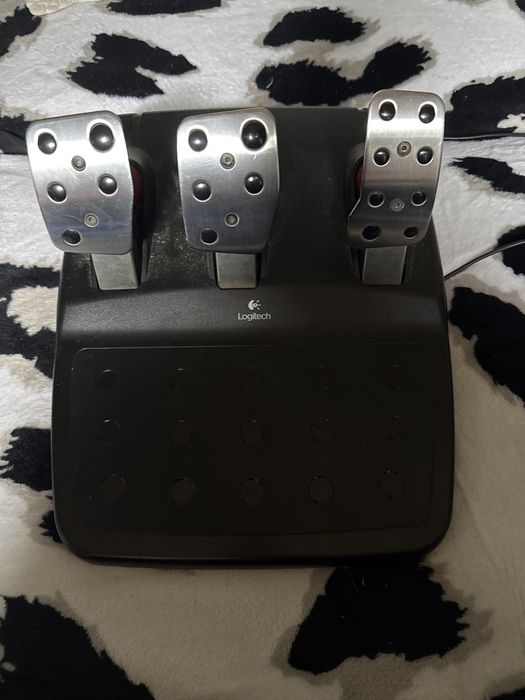 Pedały do Logitech G27