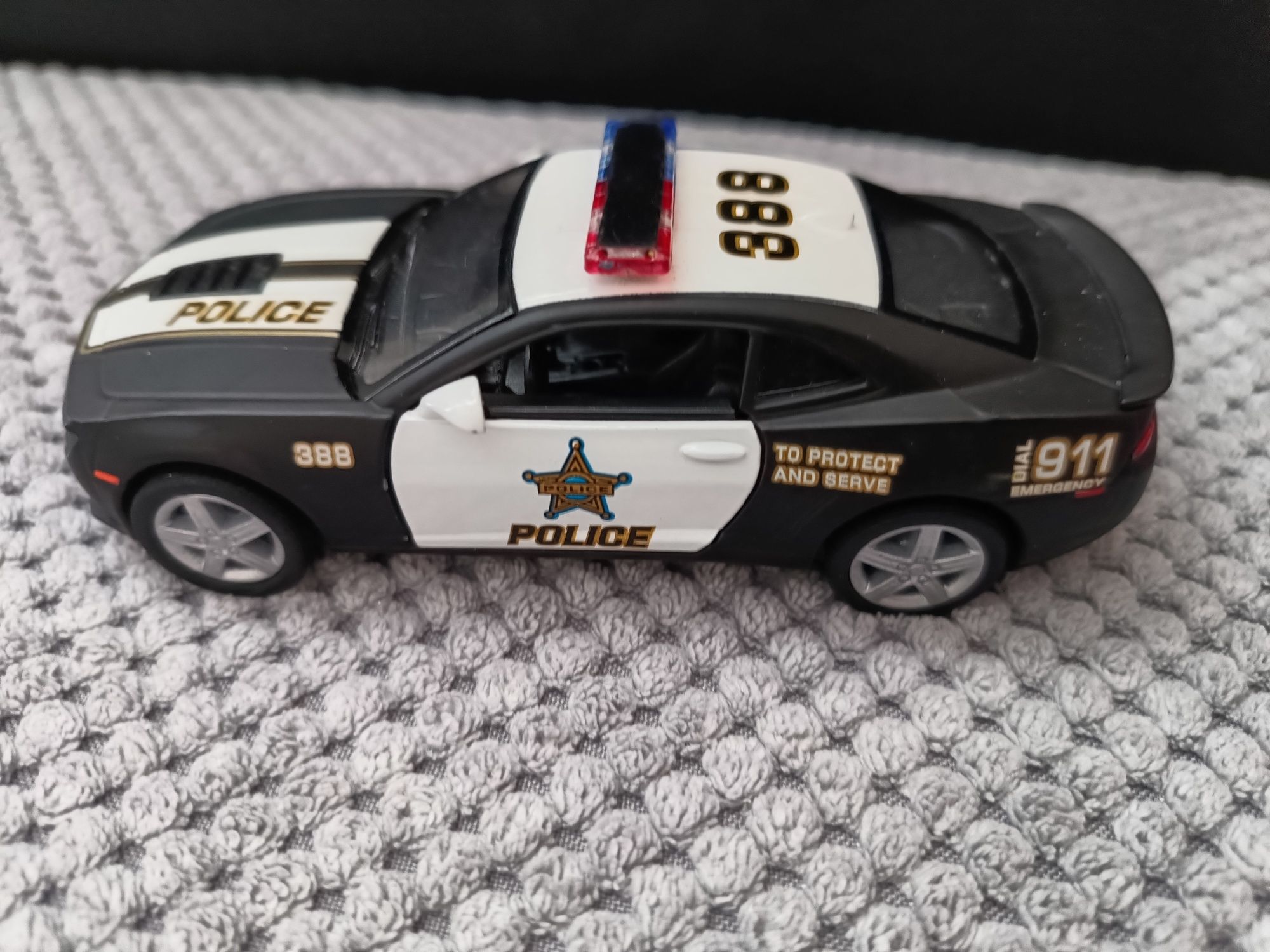 Auto policyjne Chevrolet